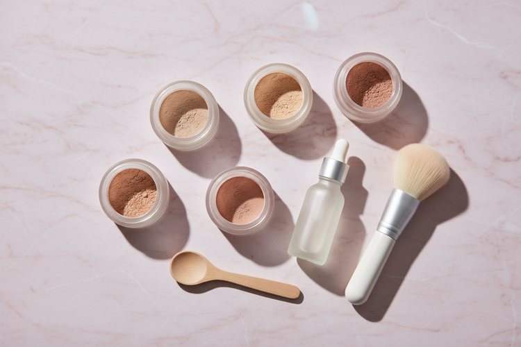CLEAN MAKEUP